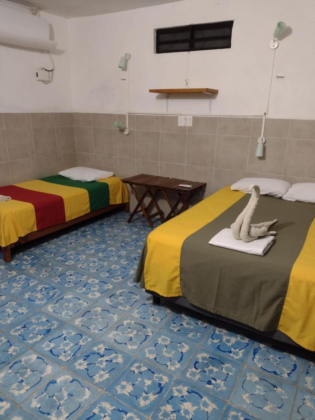 Hostal Las Cruces Вальядолид Экстерьер фото