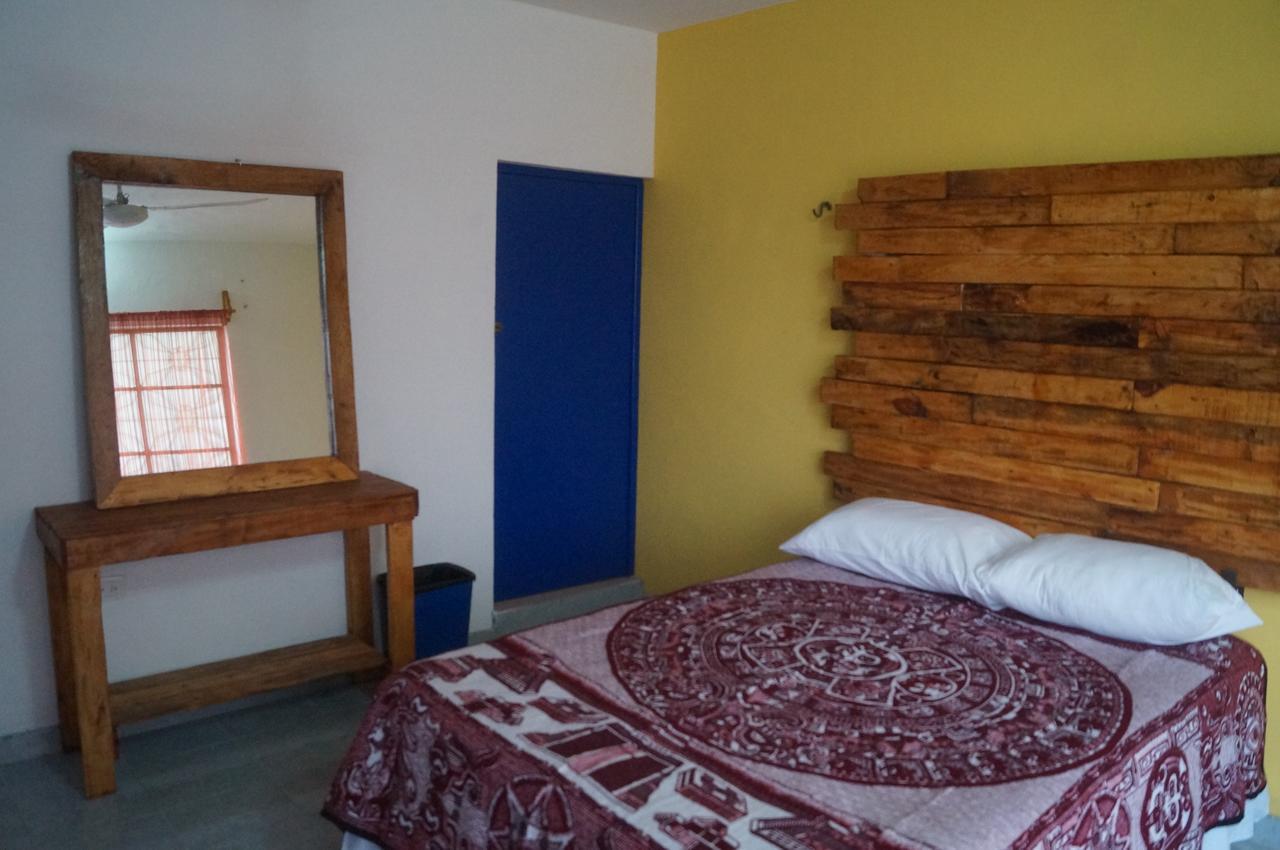 Hostal Las Cruces Вальядолид Экстерьер фото